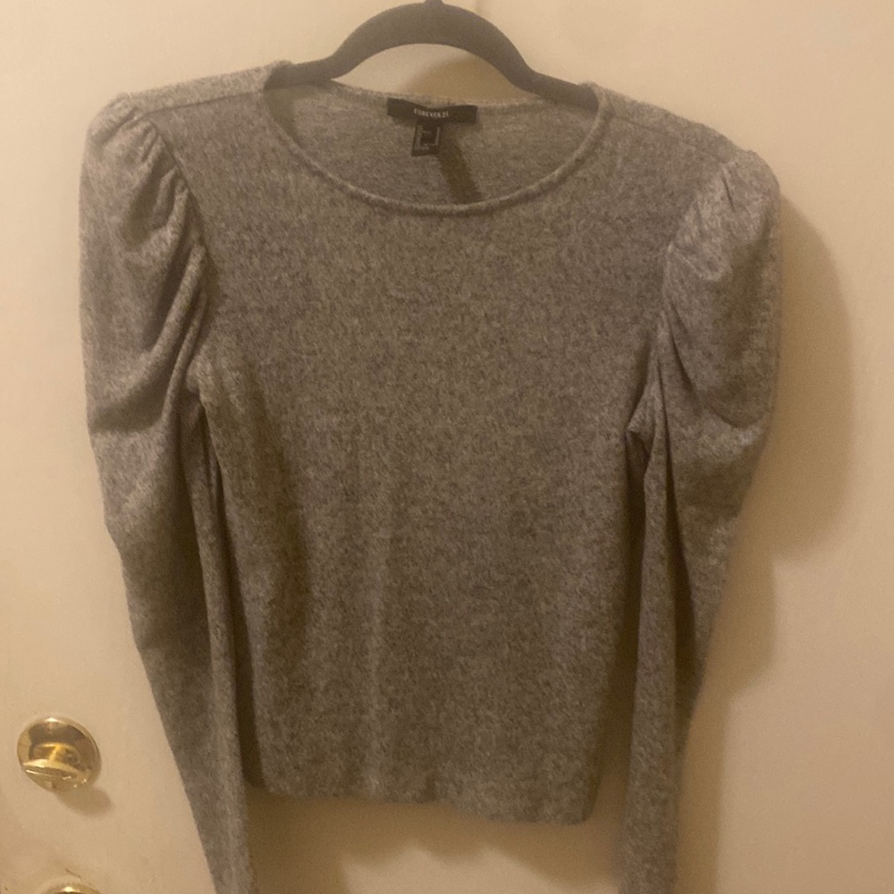 Forever 21 grey top size small